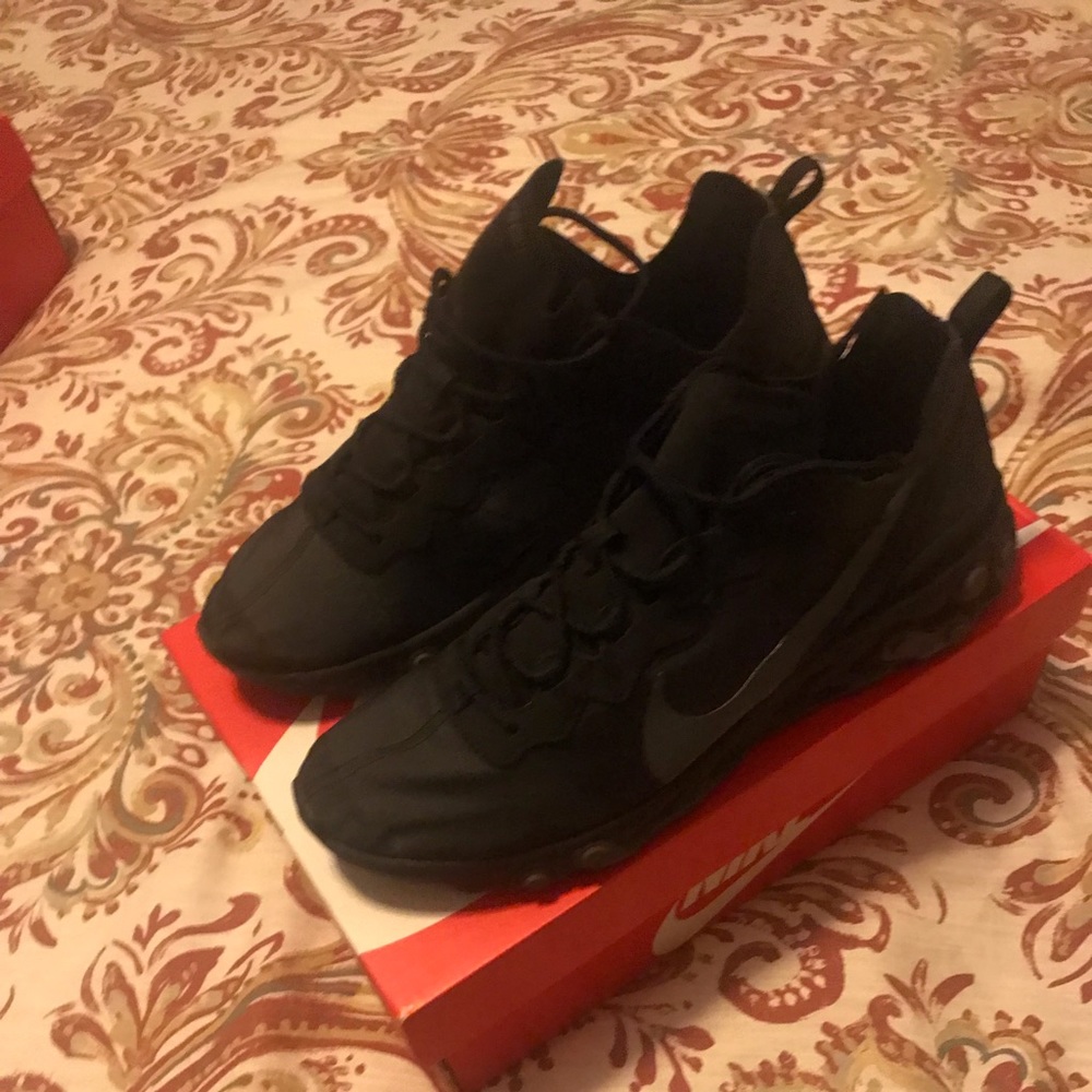 Black/Black Element 55 react